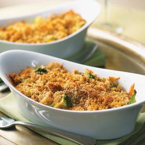 Chicken Divan Casserole with Mushrooms & Crumb Topping