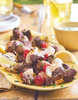 California Steak Kebabs with Creamy Chive Sauce
