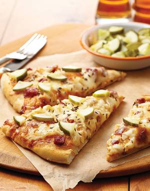 Reuben Pizza with pickles