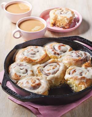 Frosted Cinnamon Rolls with Sticky Syrup