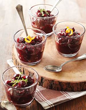 Savory Cranberry Sauce with red wine & thyme