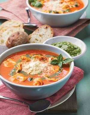 Tomato-Tortellini Soup with basil pesto