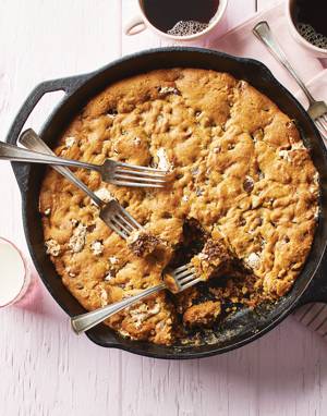 Chocolate Peanut Butter Skillet Cookie with Marshmallow Fluff