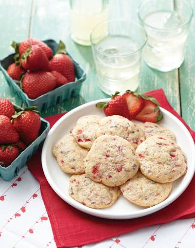 Strawberry-Chocolate Shortcake Cookies