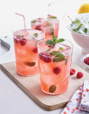Sparkling Pink Lemonade with Fresh Raspberries