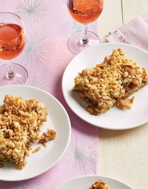 Pear-Fig Bars with almond streusel