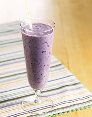 Purple Power Smoothie with Blueberries & Soy