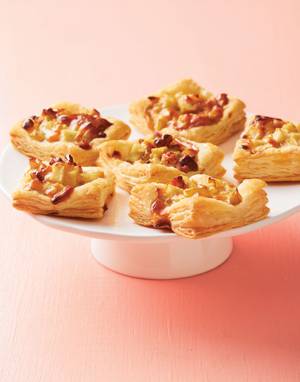Gouda Pear Puffs with walnuts and honey
