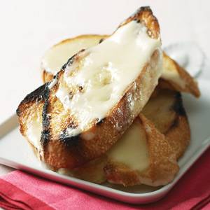 Grilled Brie Croutons