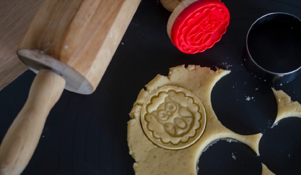 use cookie stamps to elevate your cookies