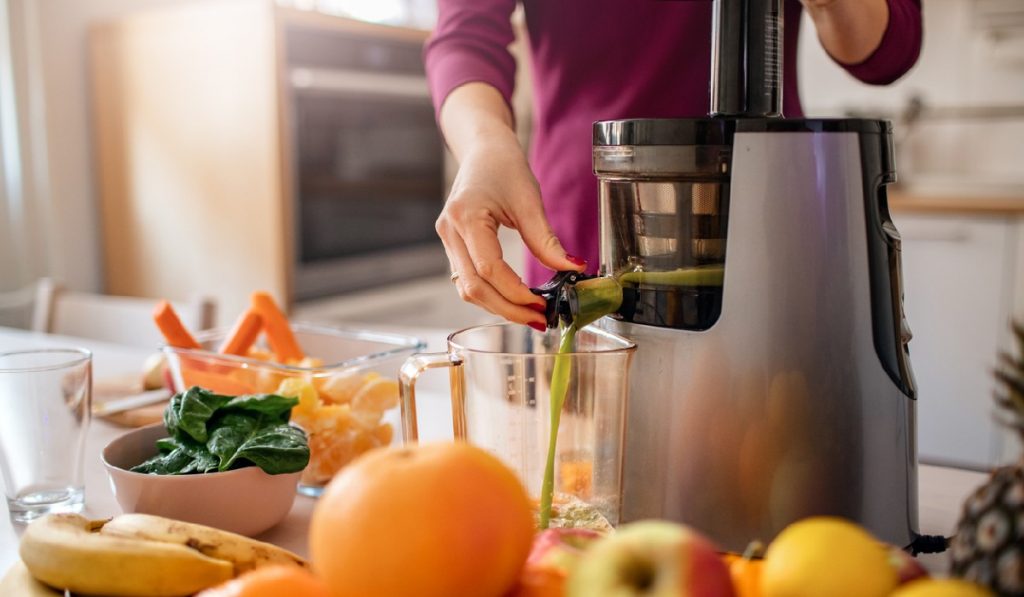 Brief Overview of Centrifugal and Masticating Juicers